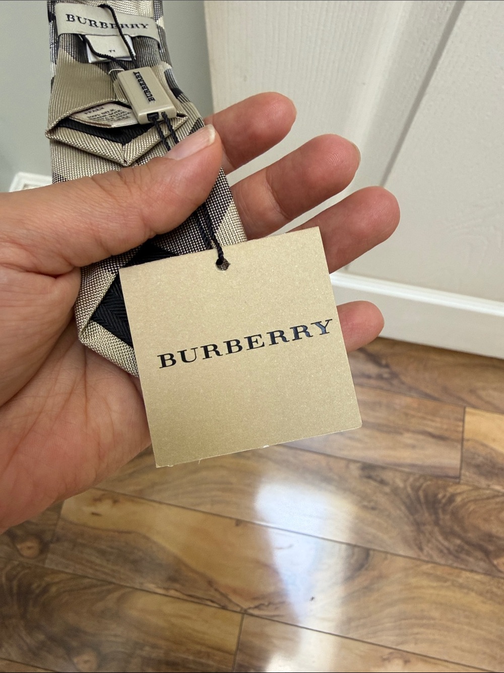 NWT Boys Burberry Plaid Skinny Tie in Olive with Black and Tan Accents - Picture 4 of 7